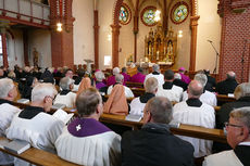 Pontifikalrequiem und Beisetzung von Weihbischof em. Johannes Kapp (Foto: Karl-Franz Thiede)